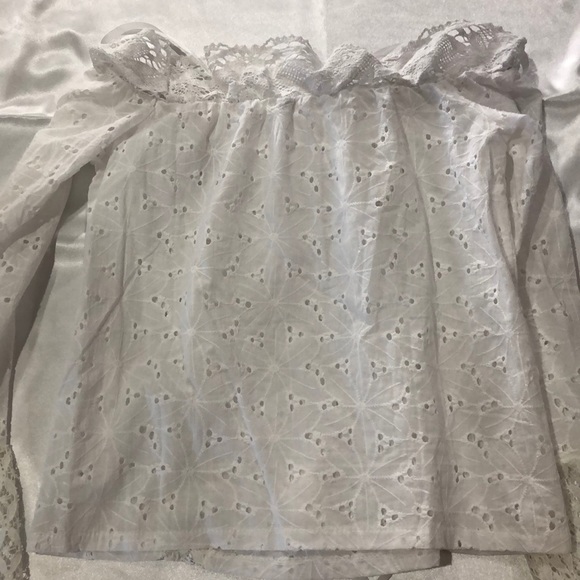 White off the shoulder top - Picture 3 of 4